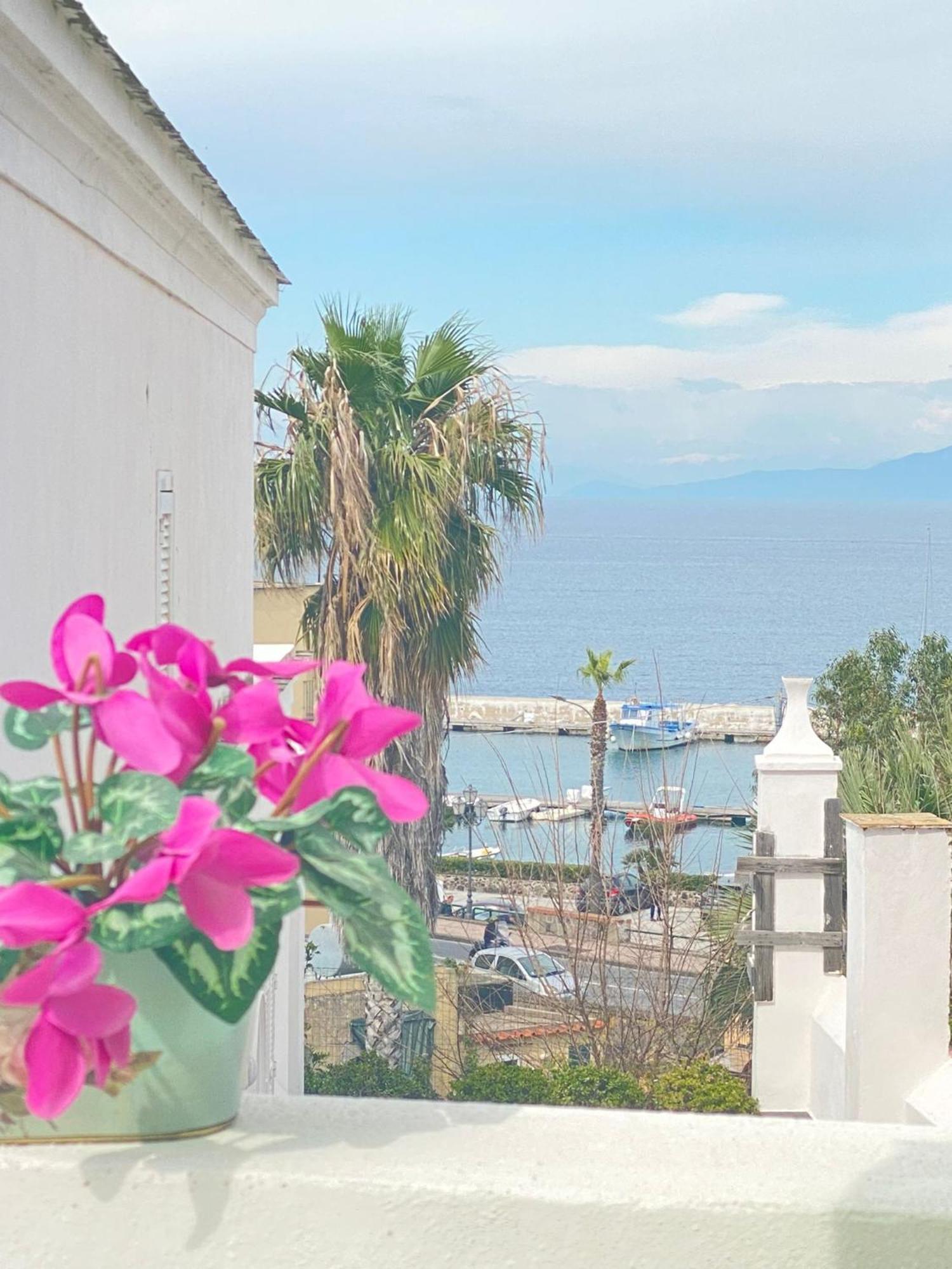 Euploia Apartment Isquia Exterior foto